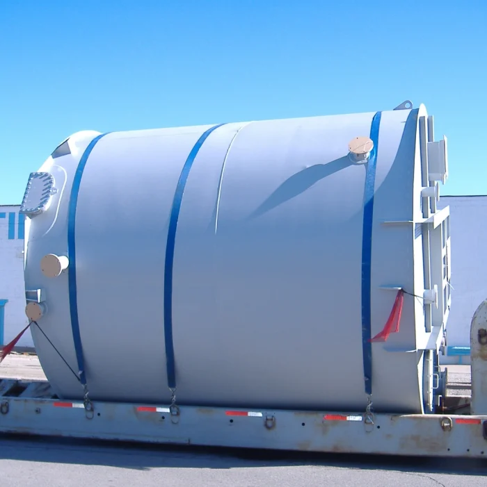 Abrasion-resistant lined vessel for bulk material handling